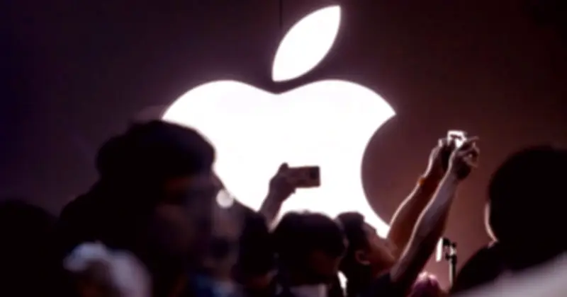 Chiến lược 'chờ đợi chủ động' của Apple: Khi tiền tỷ chỉ đủ thuê AI, còn đối thủ đốt 700 tỷ USD