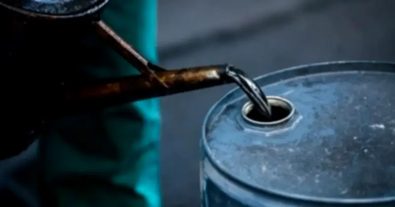 Chiết khấu xăng dầu tăng vọt: Dầu diesel lên 14.000 đồng/lít, xăng RON95 chỉ 2.500 đồng