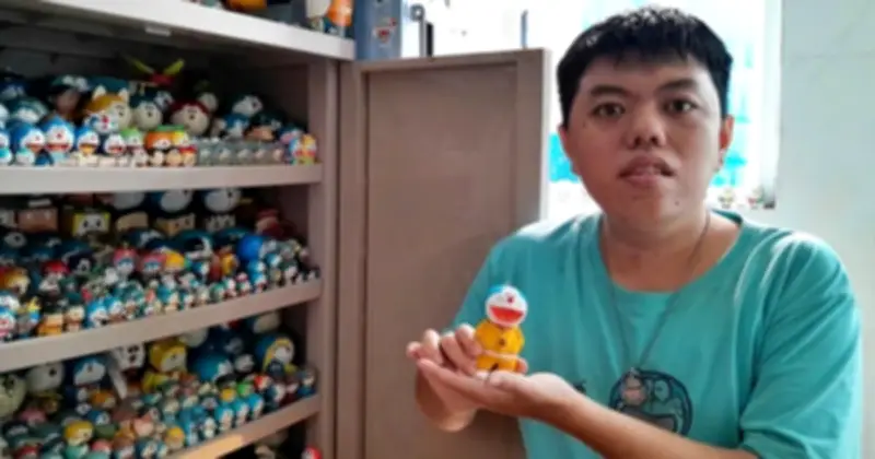 Chàng trai 9X khuyết tật ở TP.HCM sưu tập 549 mô hình Doraemon và gần 20.000 con hạc giấy