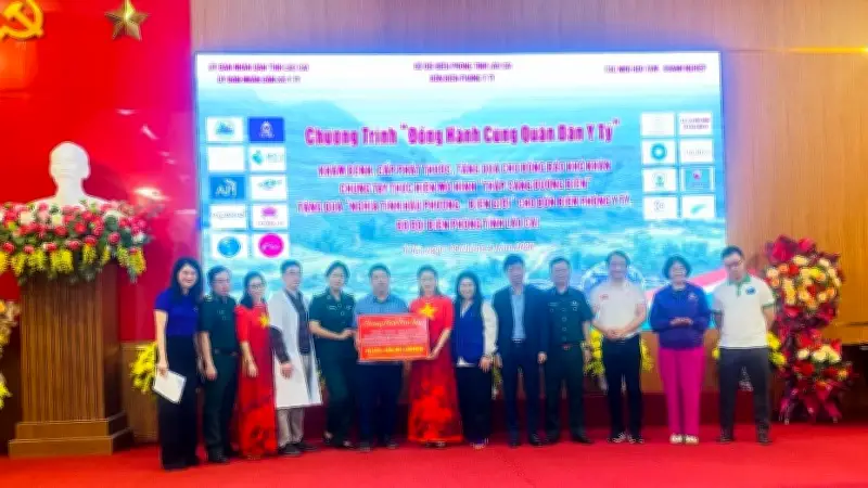 Chương trình hỗ trợ Y Tý: Khám bệnh, tặng đèn, quà trị giá hơn 406 triệu đồng