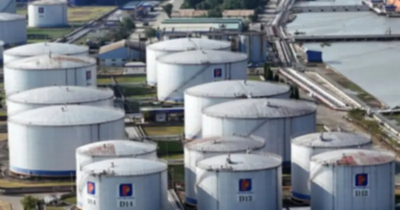 Chính phủ đề xuất kéo dài thuế nhập khẩu 0% cho xăng dầu đến cuối tháng 6