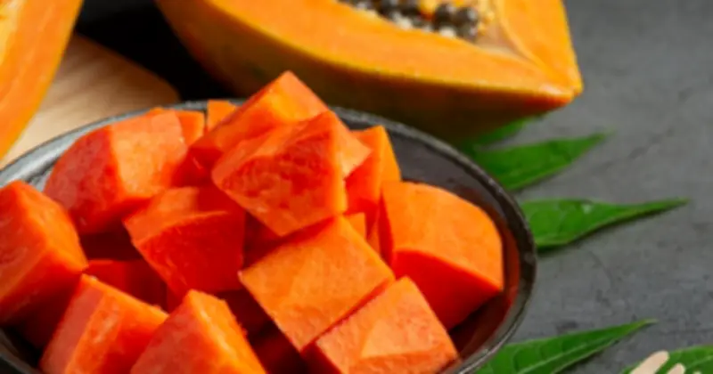 Chuối và đu đủ: Bộ đôi trái cây giá rẻ, lợi đủ đường cho sức khỏe nam giới