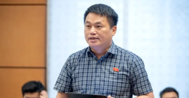 Chuyên gia cảnh báo: Không thể chờ khát mới đào giếng trong dự trữ xăng dầu