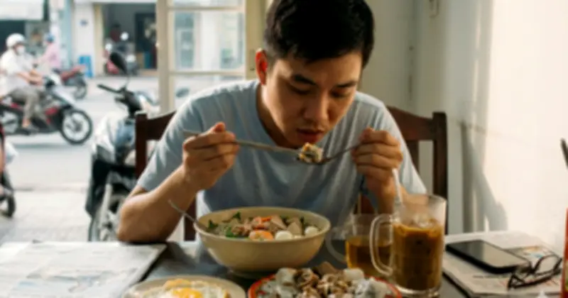 Chuyên gia khuyến cáo: Ăn sáng no 70-80%, tránh no căng để bảo vệ sức khỏe