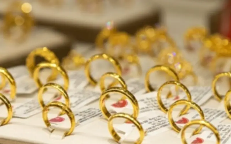 Chuyên gia khuyên nên mua trang sức vàng loại nào vào năm 2026?