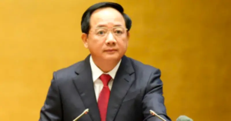 Chuyển mạnh từ định hướng sang quy định bắt buộc trong công tác chính trị, tư tưởng của Đảng