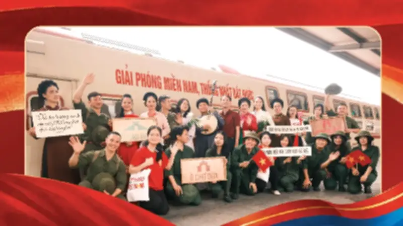 Chuyến tàu đoàn viên: Hành trình ký ức hào hùng giữa lòng Hà Nội