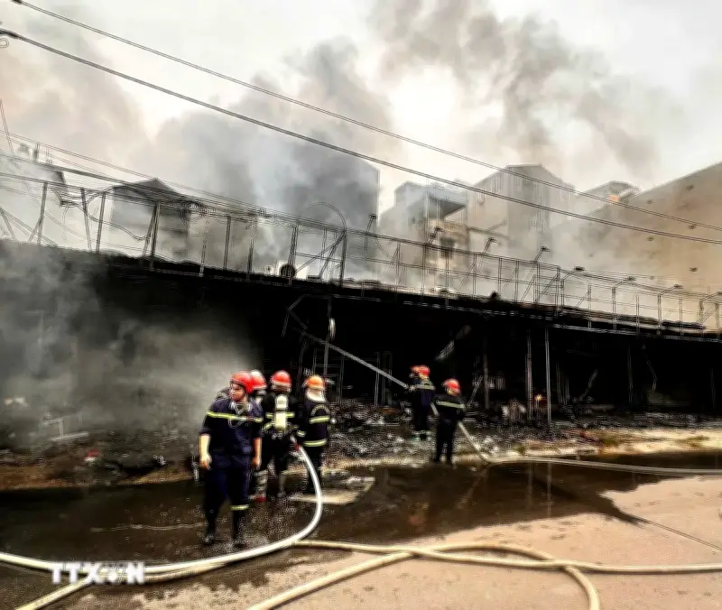 Cháy dãy ki-ốt tại khu đô thị Bắc Hà, Bắc Ninh: Không có thiệt hại về người