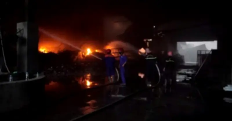 Cháy lớn tại Công ty Tân Đại Hưng ở Khu công nghiệp Nhơn Hội, Gia Lai