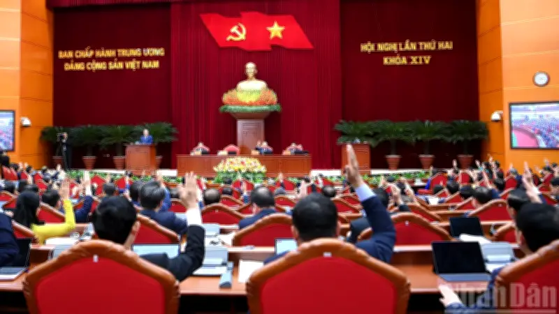 Cải Cách Bộ Máy: Đổi Mới Quản Trị Quan Trọng Hơn Tái Cơ Cấu