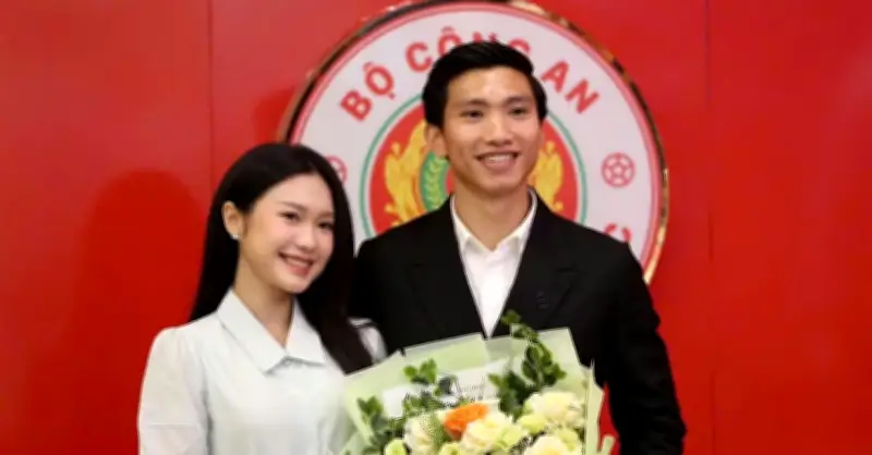 CLB CAHN Gia Hạn Hợp Đồng Với Đình Trọng Và Thành Long Trong Chiến Lược Ổn Định