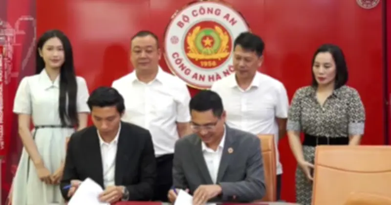 CLB Công An Hà Nội Gia Hạn Hợp Đồng Với Đoàn Văn Hậu, Đảm Bảo Tương Lai Cho Hậu Vệ