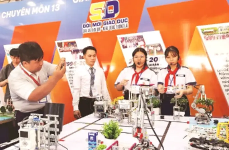 Côn Đảo hội nhập giáo dục TP.HCM: Thuận lợi và thách thức