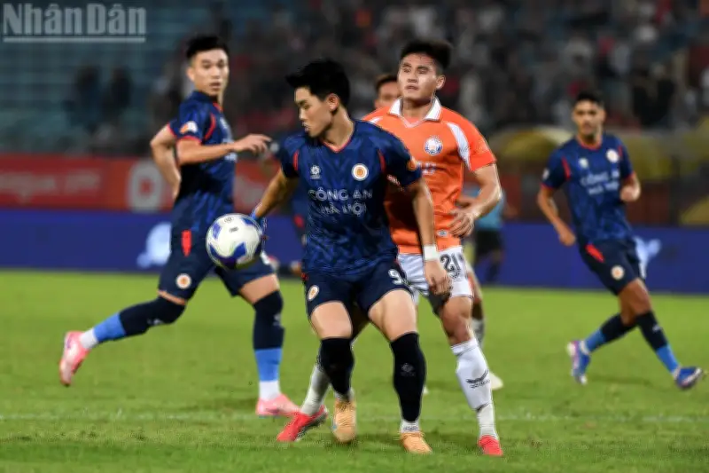 Công an Hà Nội Thắng Đậm 5-1 Trước Đà Nẵng, Củng Cố Ngôi Đầu Bảng V-League