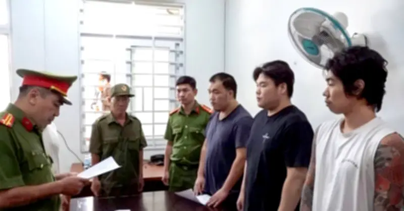 Công an Khánh Hòa bắt giữ 3 người Hàn Quốc đang bị truy nã quốc tế