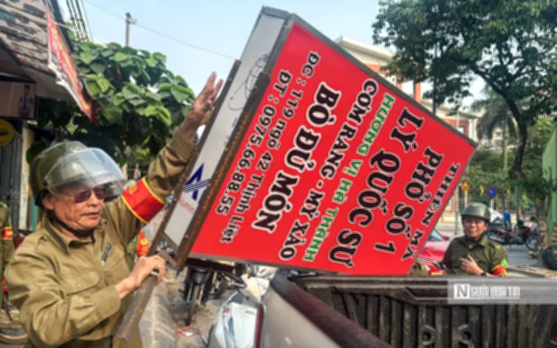 Công an phường Hoàng Mai quyết liệt xử lý vi phạm trật tự đô thị, 'giành lại vỉa hè' cho người dân