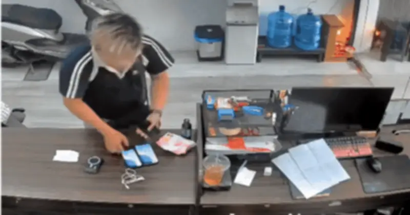 Công an TP.HCM thu hồi 2 iPhone giá trị lớn sau vụ cướp giật tại tiệm cầm đồ