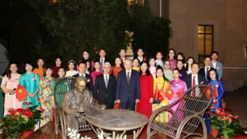 Cộng đồng người Việt tại Trung Quốc phấn khởi đón Tổng Bí thư, Chủ tịch nước Tô Lâm