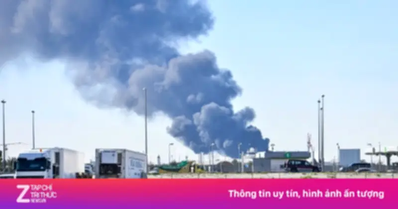 Căng thẳng leo thang: UAV Iran gây cháy sân bay Kuwait, Mỹ - Israel không kích dữ dội