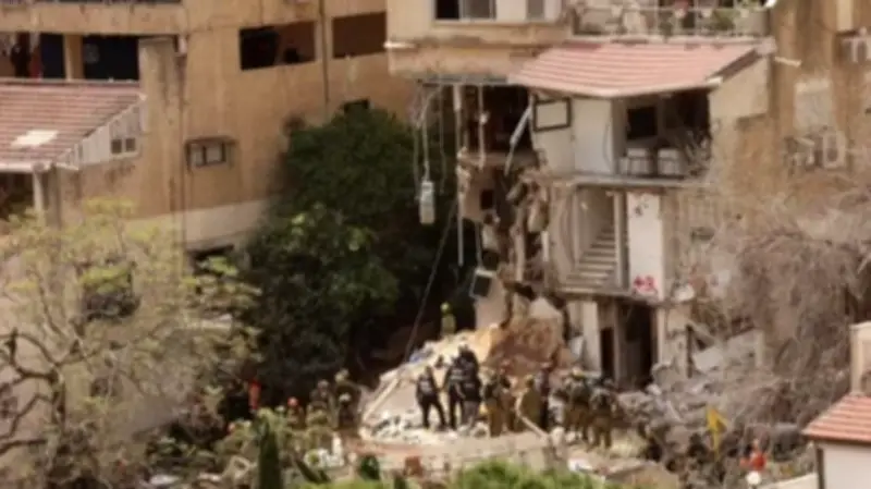 Căng Thẳng Trung Đông Leo Thang: Mỹ - Israel Không Kích Iran, Đàm Phán Ngừng Bắn Bế Tắc