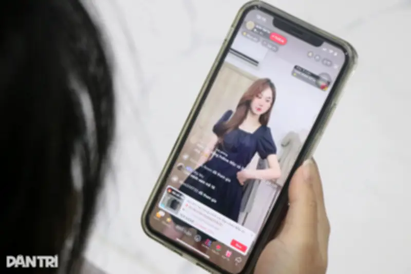 Cảnh báo chi phí ẩn khi mua hàng trên sàn thương mại điện tử