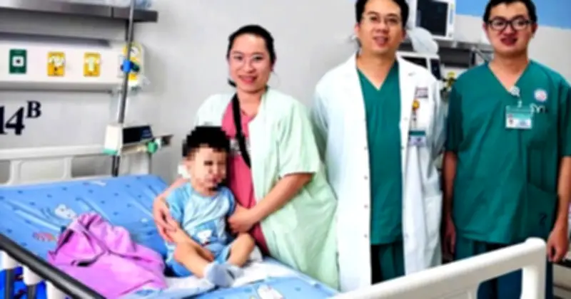 Cảnh báo ngộ độc đồng sunfat ở trẻ nhỏ sau vụ bé 2 tuổi nuốt tinh thể xanh từ trường học