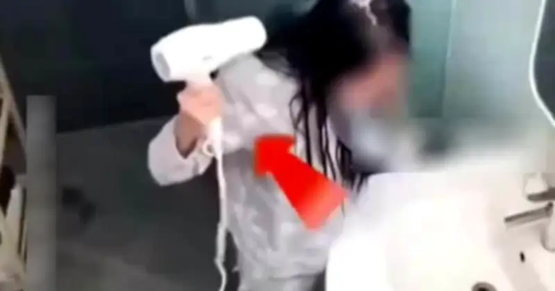 Cảnh báo: Sấy tóc trong phòng tắm sau khi tắm có thể gây cháy nổ, điện giật