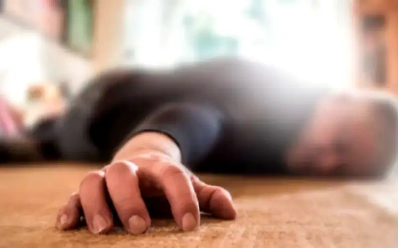 Cảnh báo từ cái chết thương tâm: Tự tập 'tạ gáy' theo mạng, người đàn ông Trung Quốc tử vong