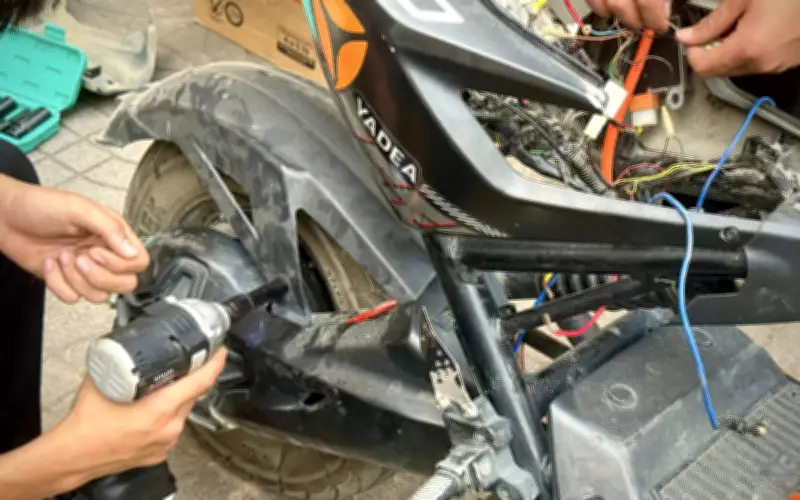 Cảnh báo từ Nghệ An: Học sinh độ xe điện thành 'quái thú tốc độ' từ linh kiện mạng