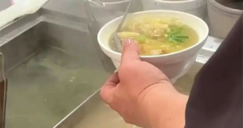 Cảnh Báo: Uống Nước Hầm Xương Quá Liều Suýt Khiến Cụ Ông Phải Chạy Thận