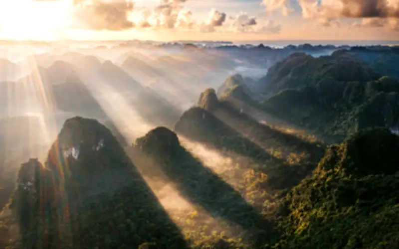 Cảnh Quan Thiên Phú Cát Bà: Đòn Bẩy Vàng Cho Bất Động Sản Và Du Lịch Cao Cấp