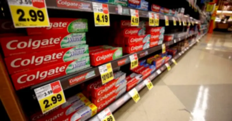 Colgate-Palmolive Đối Mặt Vụ Kiện Vì Bao Bì Nước Súc Miệng Gây Hiểu Lầm Cho Phụ Huynh