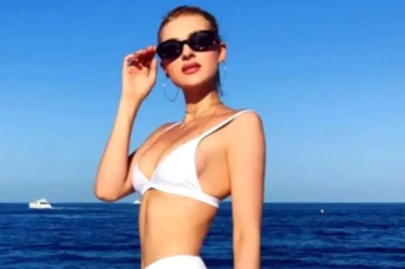 Con dâu nhà Beckham gây tranh cãi với chuẩn đẹp 'độc hại' trên mạng xã hội