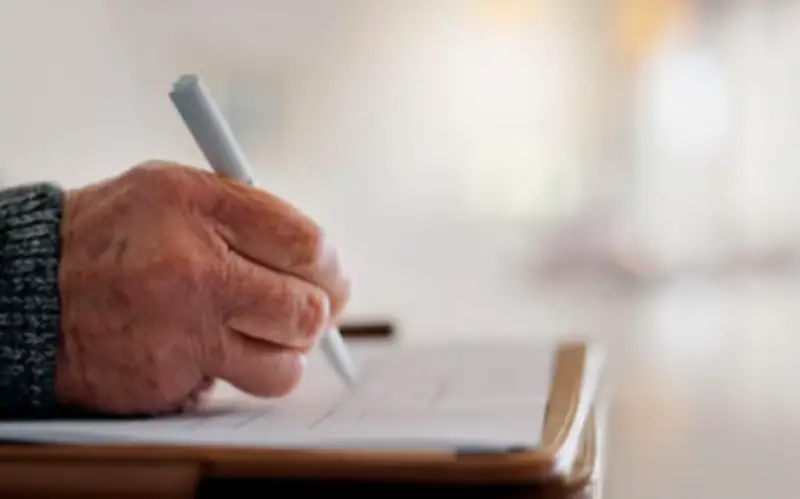 Con trai oà khóc khi đọc di chúc cha để lại 17 tỷ nhưng không được thừa kế