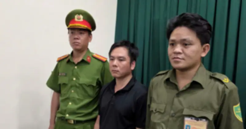 Cướp giật rồi nhờ nộp hộ tang vật, đối tượng vẫn bị bắt