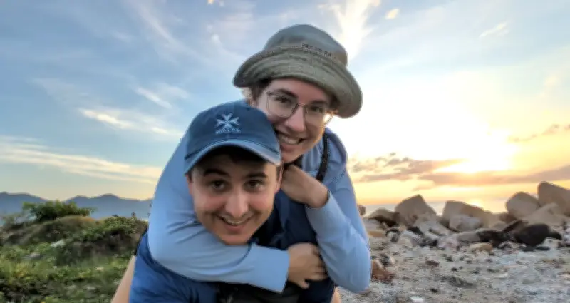 Cặp đôi Canada quyết định ở lại Việt Nam vì cuộc sống quá hạnh phúc