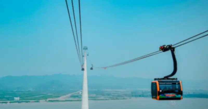Cáp treo Cát Bà lập kỷ lục Guinness với trụ cáp cao nhất thế giới