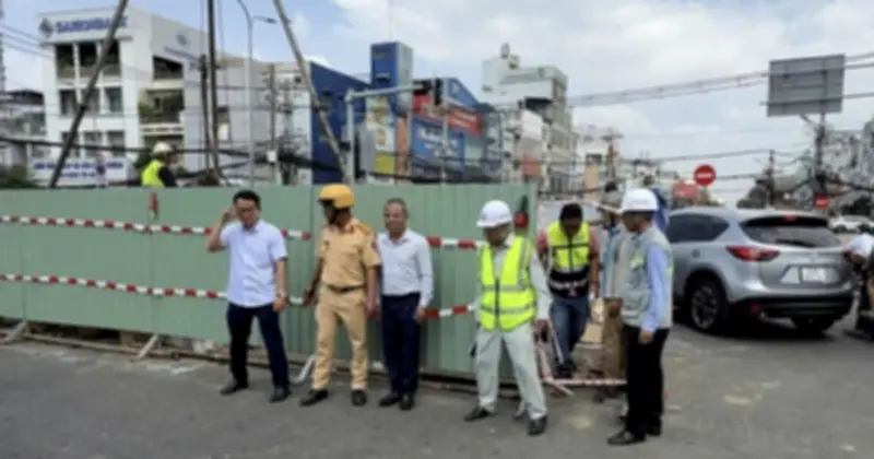 CSGT TP.HCM phạt đơn vị thi công metro gây cản trở giao thông tại ngã tư Bảy Hiền
