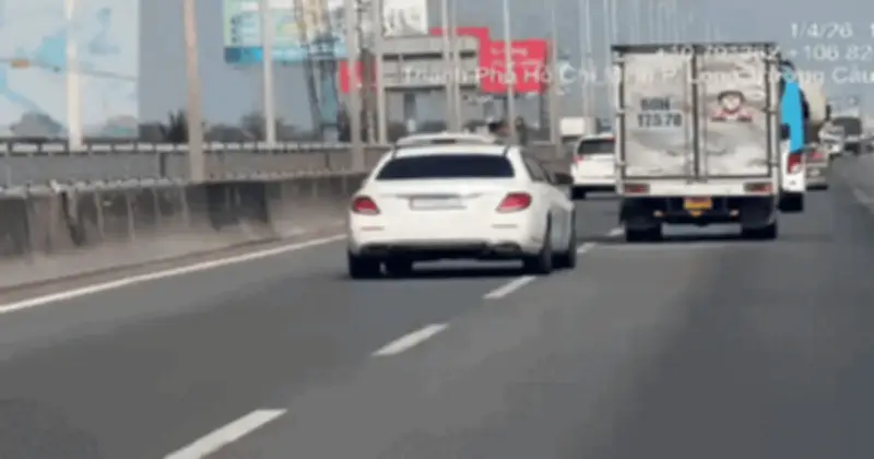 CSGT xử phạt nặng tài xế quên xi nhan khi chuyển làn trên cao tốc