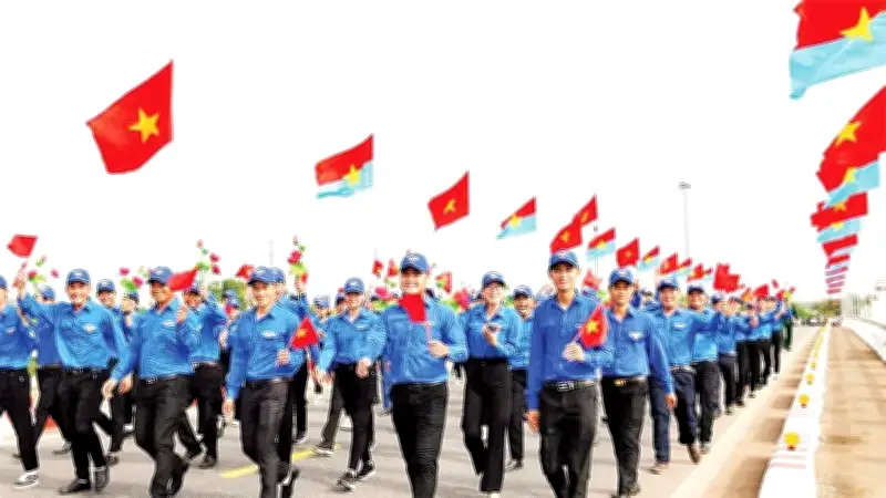 Cựu chiến binh Hưng Yên thăm lại chiến trường xưa Quảng Trị đầy xúc động