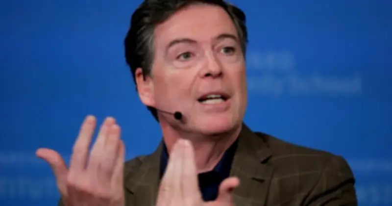 Cựu Giám đốc FBI James Comey bị cáo buộc đe dọa Tổng thống Trump qua ảnh vỏ sò