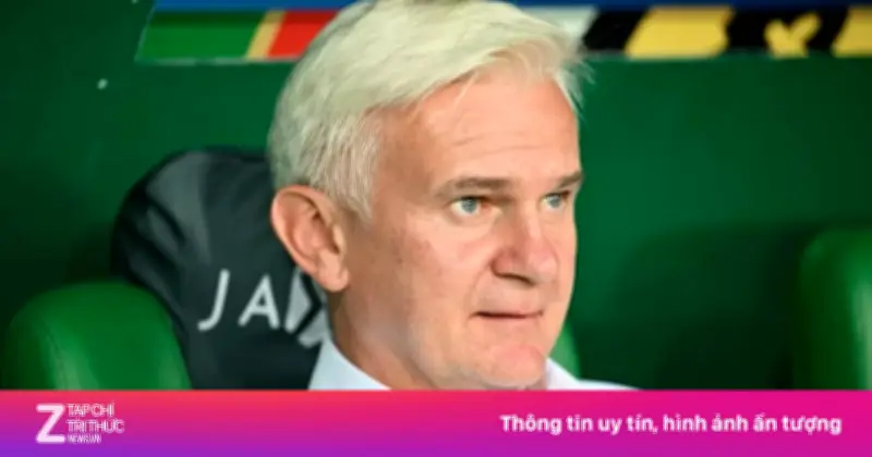 Cựu HLV Legia Warsaw Jacek Magiera đột ngột qua đời ở tuổi 49 khi đang chạy bộ