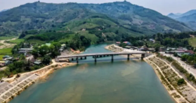 Cầu Sơn Mùa Hoàn Thiện Nhưng 'Chờ Đường', Người Dân Vùng Cao Tiếp Tục Khó Khăn