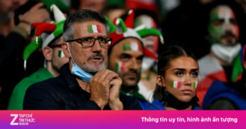 CĐV Italy Thất Vọng, Xếp Hàng Đổi Áo Đấu Sang Ủng Hộ Canada Tại Toronto