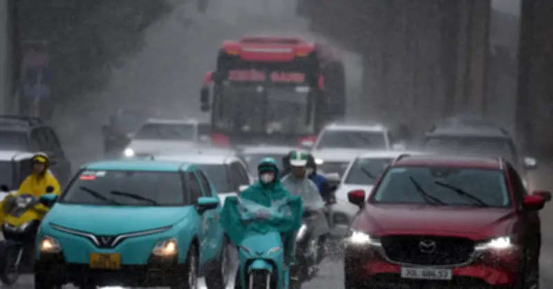 Dự báo thời tiết 10 ngày tới: Miền Bắc mưa nhiều, cảnh báo lốc sét, gió mạnh