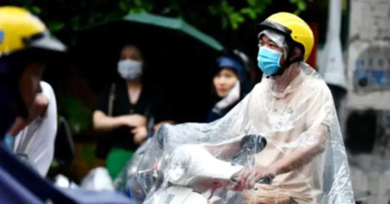 Dự báo thời tiết 13/4/2026: Miền Bắc nắng nóng gay gắt, sắp đón mưa giông