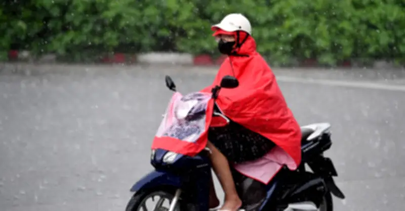 Dự báo thời tiết 19/4/2026: Miền Bắc mưa giông, Nam Bộ gia tăng nắng nóng
