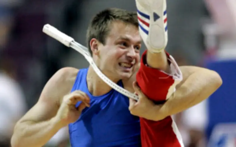 Daniel Browning Smith: Hành trình từ cú ngã tuổi thơ đến 'người đàn ông dẻo nhất thế giới'