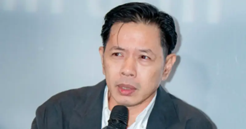 Diễn viên Thái Hòa 'xanh mặt' vì sợ hãi, bày tỏ ngưỡng mộ diễn viên Quốc Tuấn