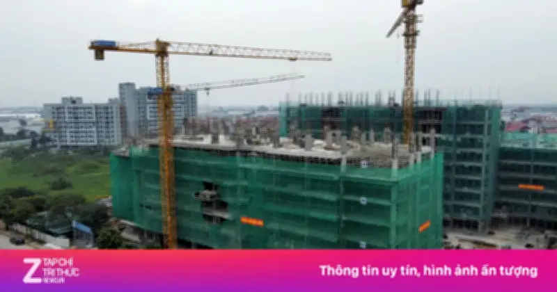 Doanh nghiệp bất động sản đối mặt khó khăn kép: Lãi suất và giá nguyên liệu tăng cao